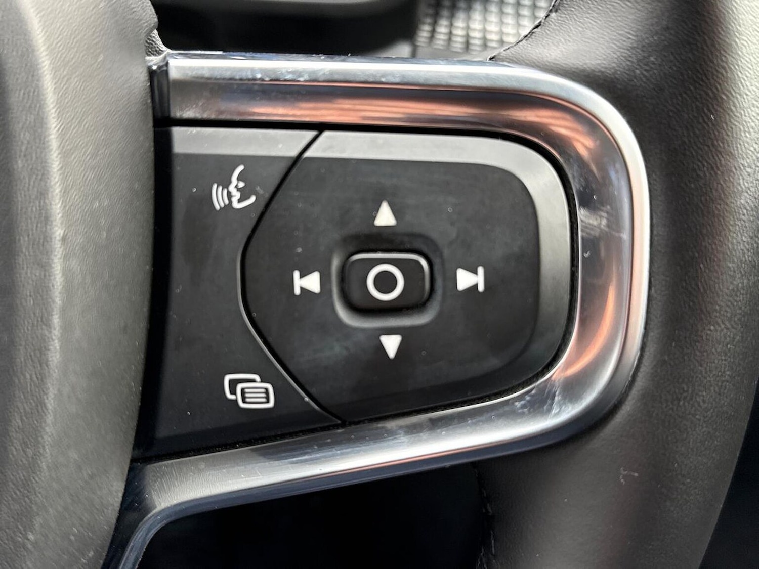 Used Volvo XC40 2024 for sale - 76149448: Photo 26