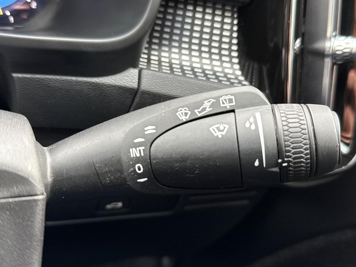 Used Volvo XC40 2024 for sale - 76149448: Photo 28