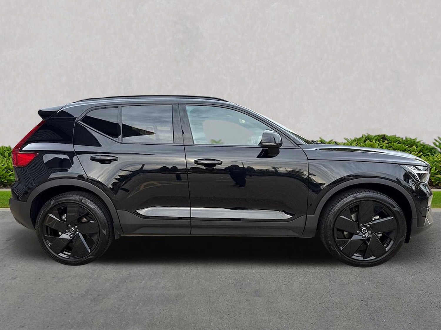Used Volvo XC40 2024 for sale - 76149448: Photo 3