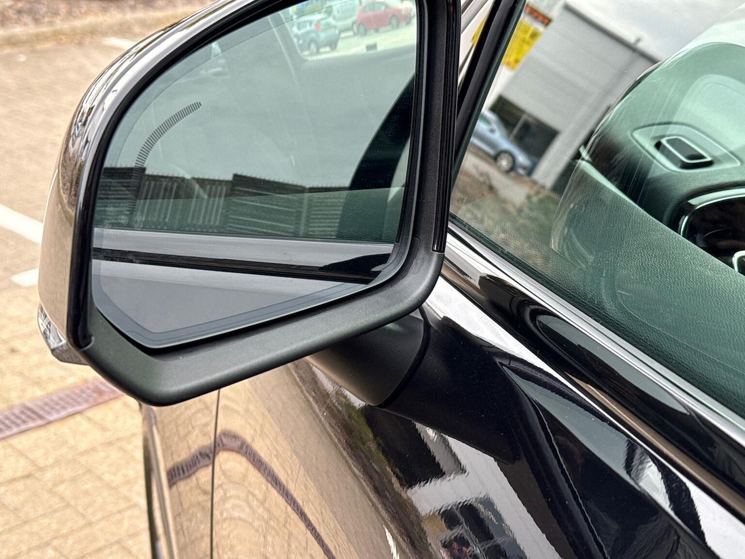 Used Volvo XC40 2024 for sale - 76149448: Photo 37