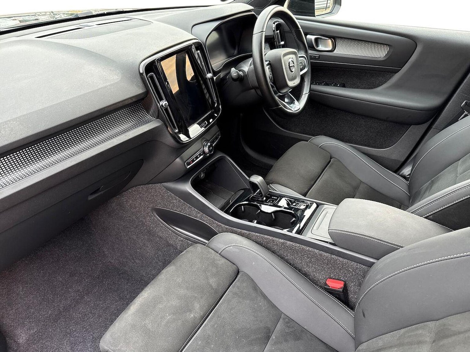 Used Volvo XC40 2024 for sale - 76149448: Photo 7