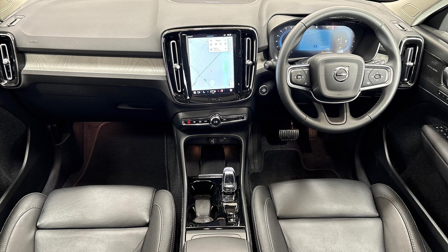 Used Volvo XC40 2024 for sale - 77487399: Photo 11