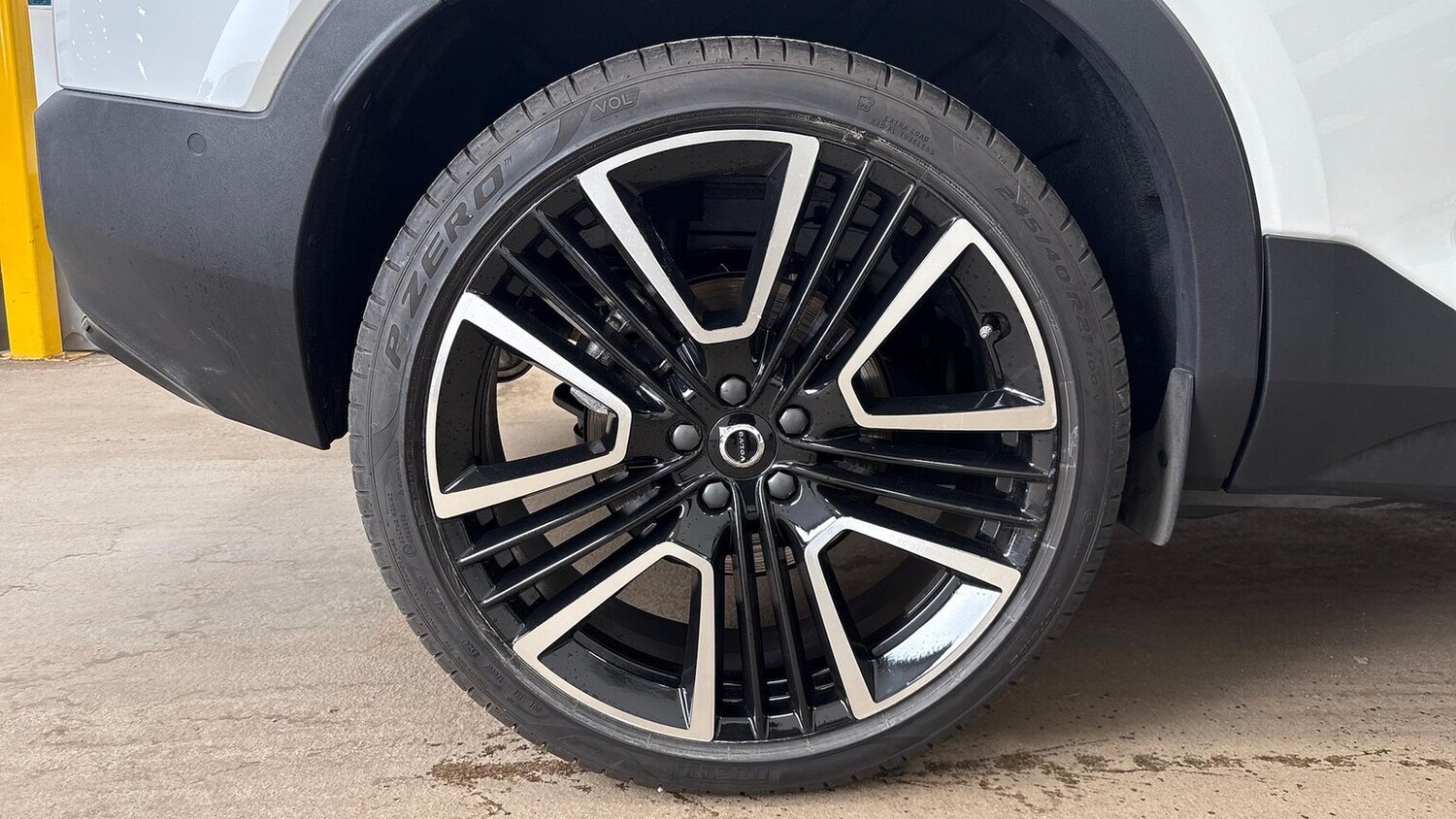 Used Volvo XC40 2024 for sale - 77487399: Photo 21