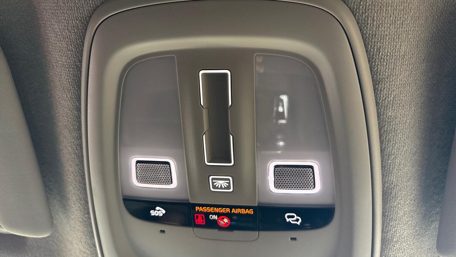 Used Volvo XC40 2024 for sale - 77487399: Photo 33