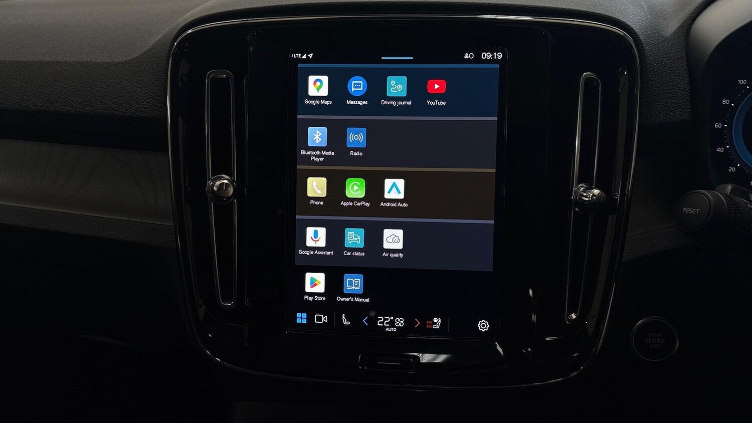 Used Volvo XC40 2024 for sale - 77487399: Photo 34