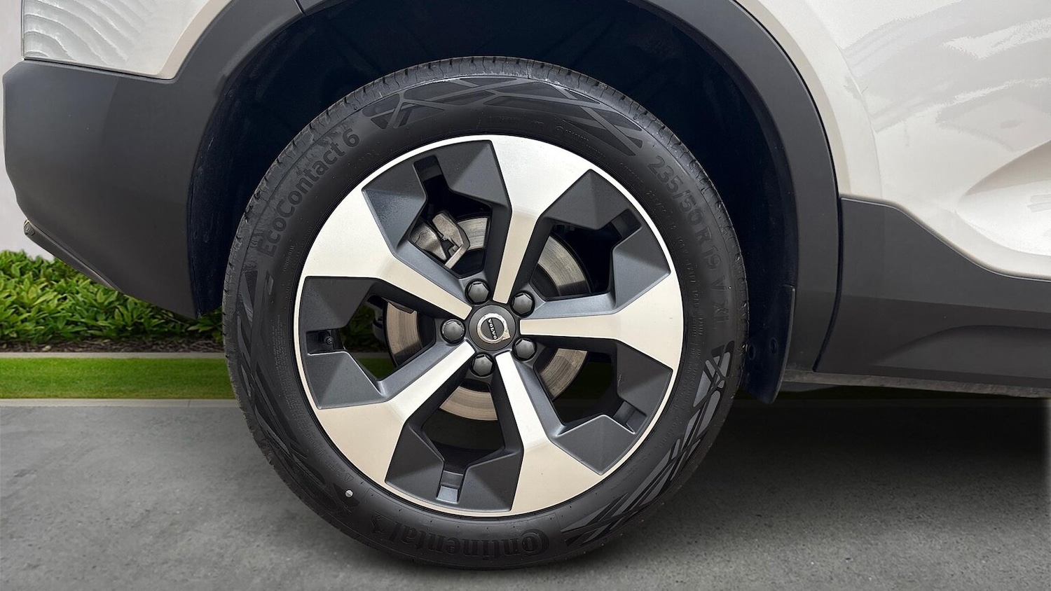 Used Volvo XC40 2025 for sale - 76093615: Photo 18