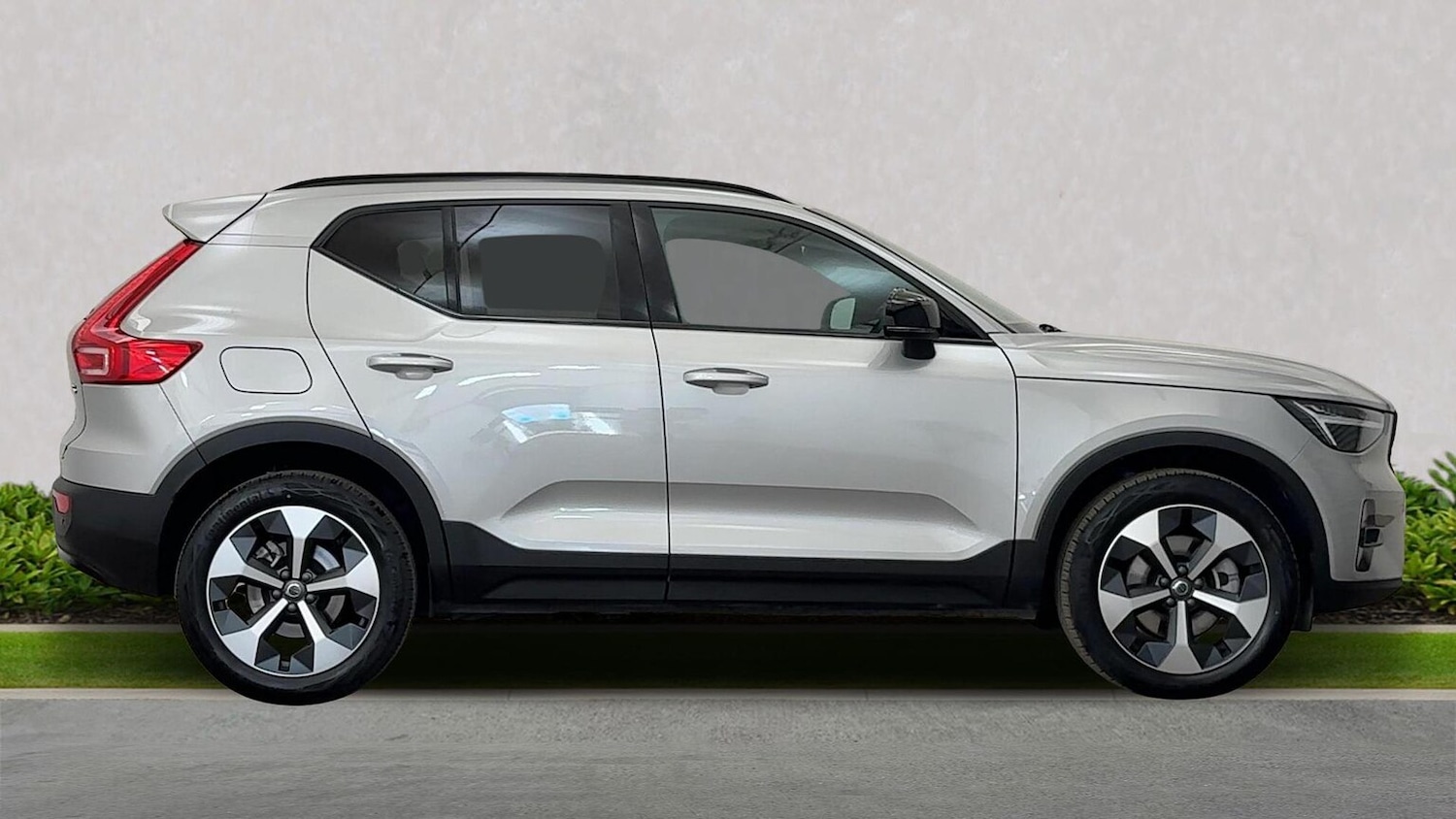 Used Volvo XC40 2025 for sale - 76093615: Photo 3