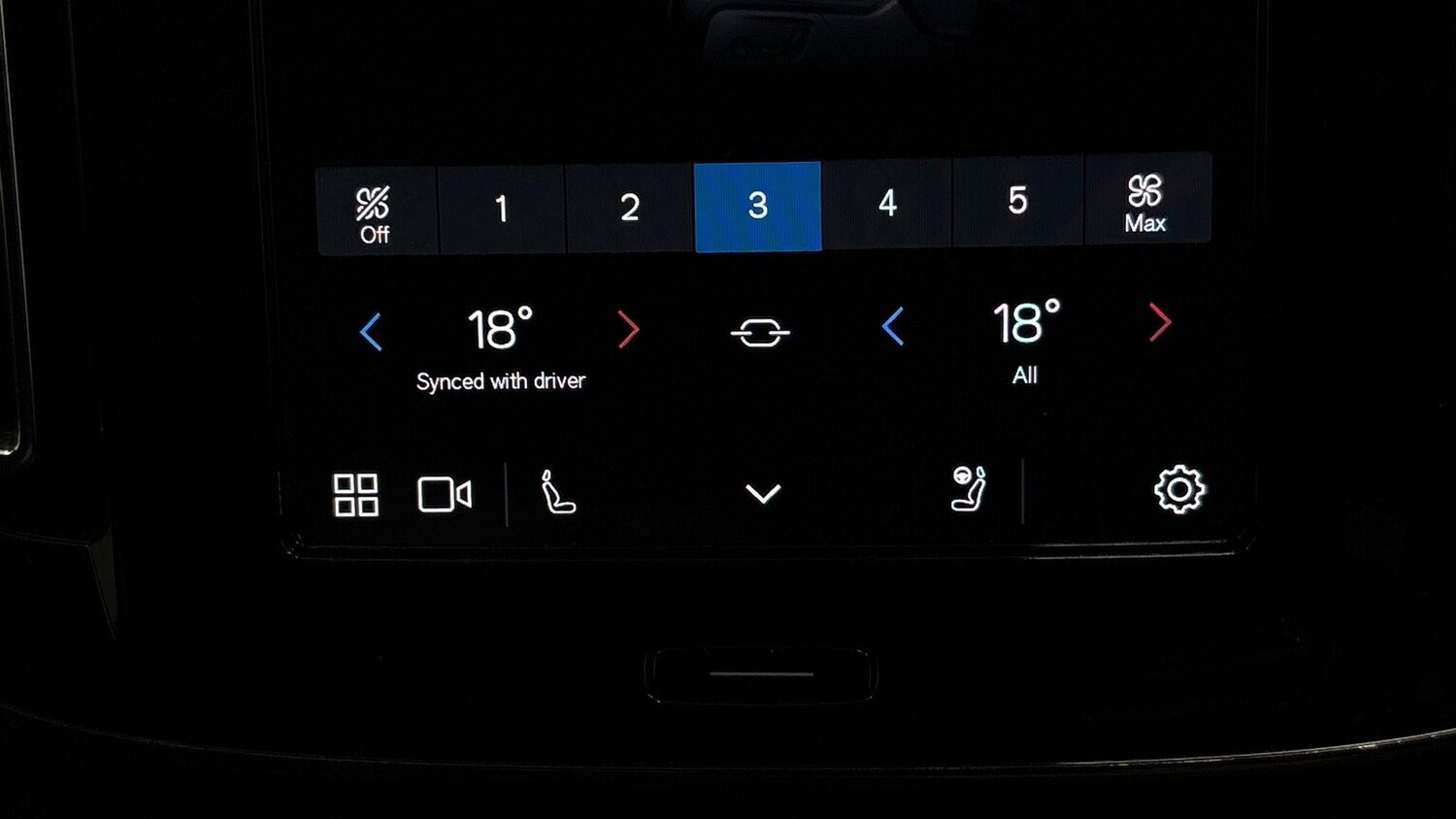 Used Volvo XC40 2025 for sale - 76093615: Photo 37