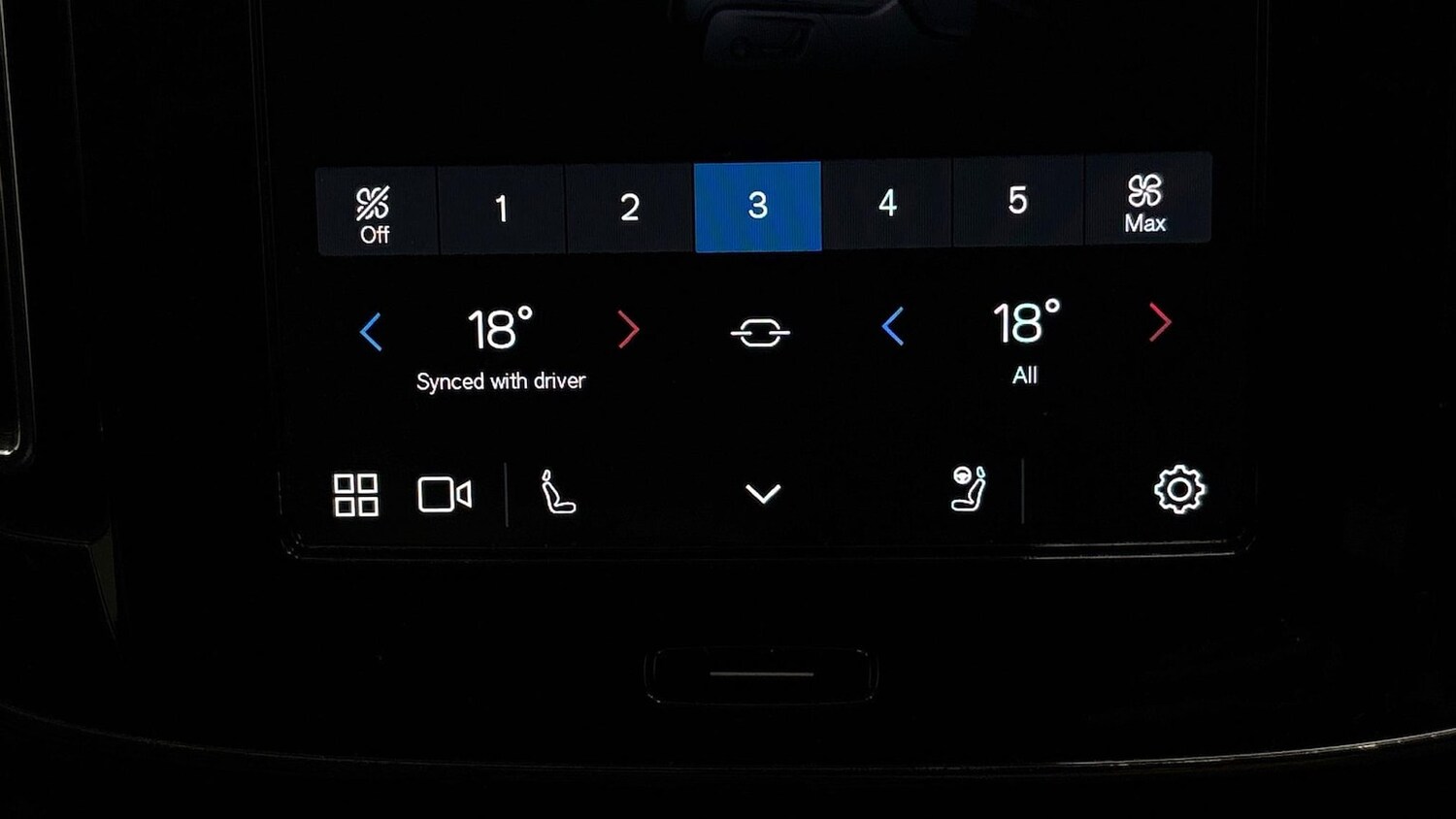 Used Volvo XC40 2025 for sale - 76093615: Photo 40