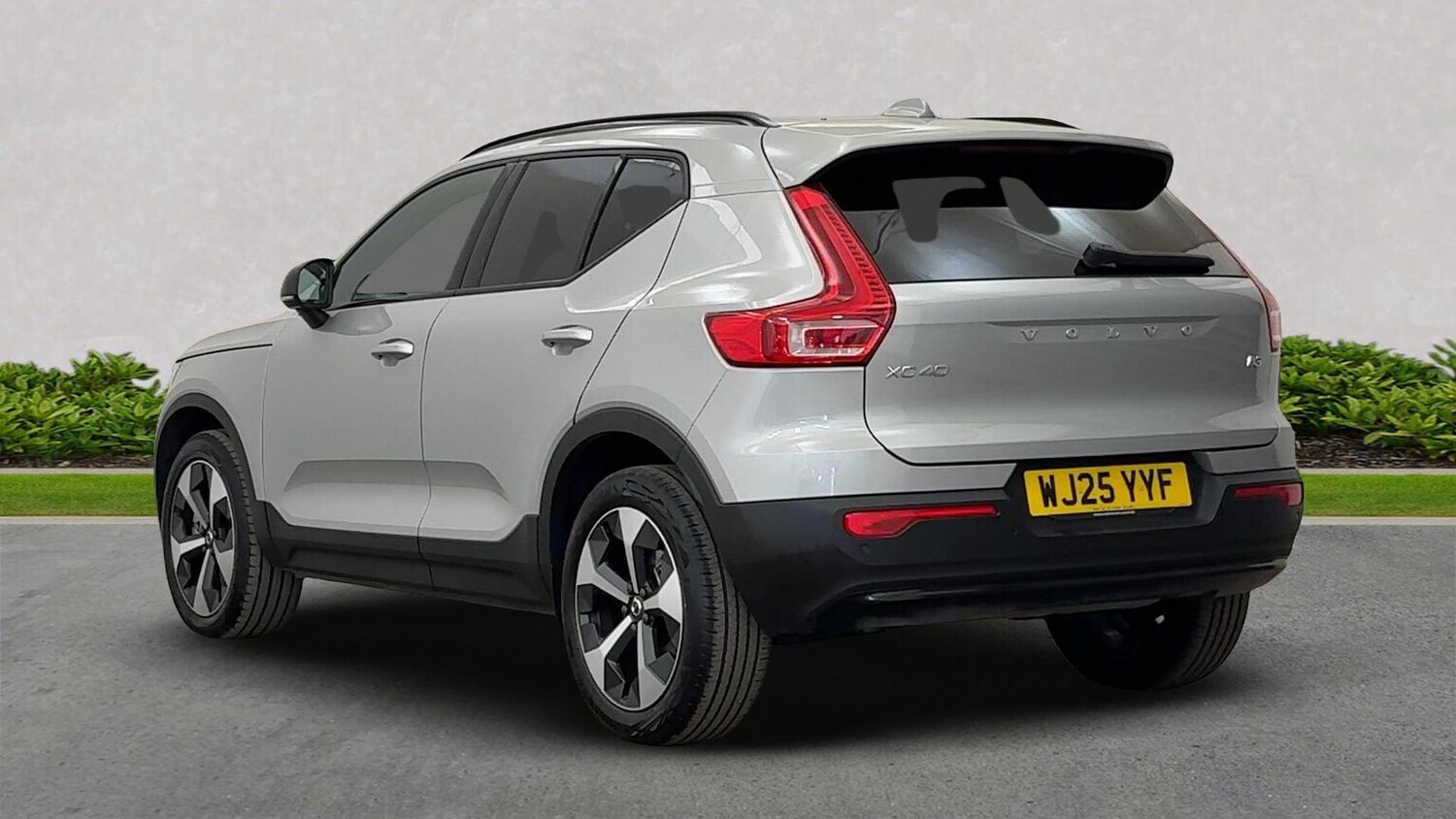 Used Volvo XC40 2025 for sale - 76093615: Photo 5