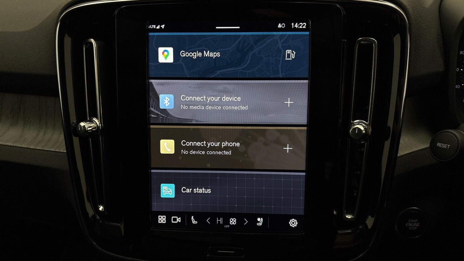 Used Volvo XC40 2024 for sale - 76220405: Photo 11