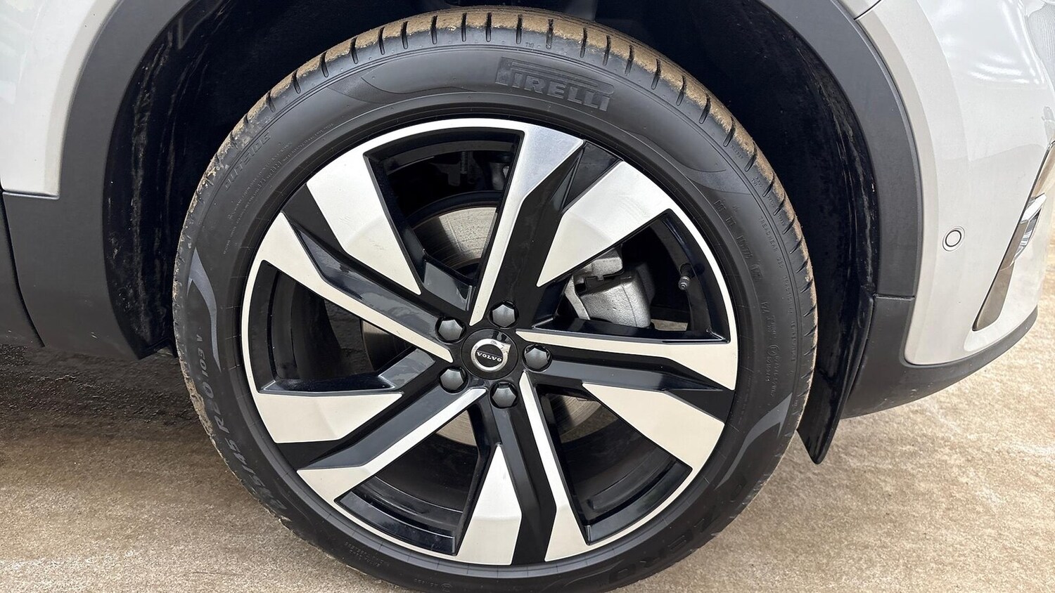 Used Volvo XC40 2024 for sale - 76220405: Photo 16