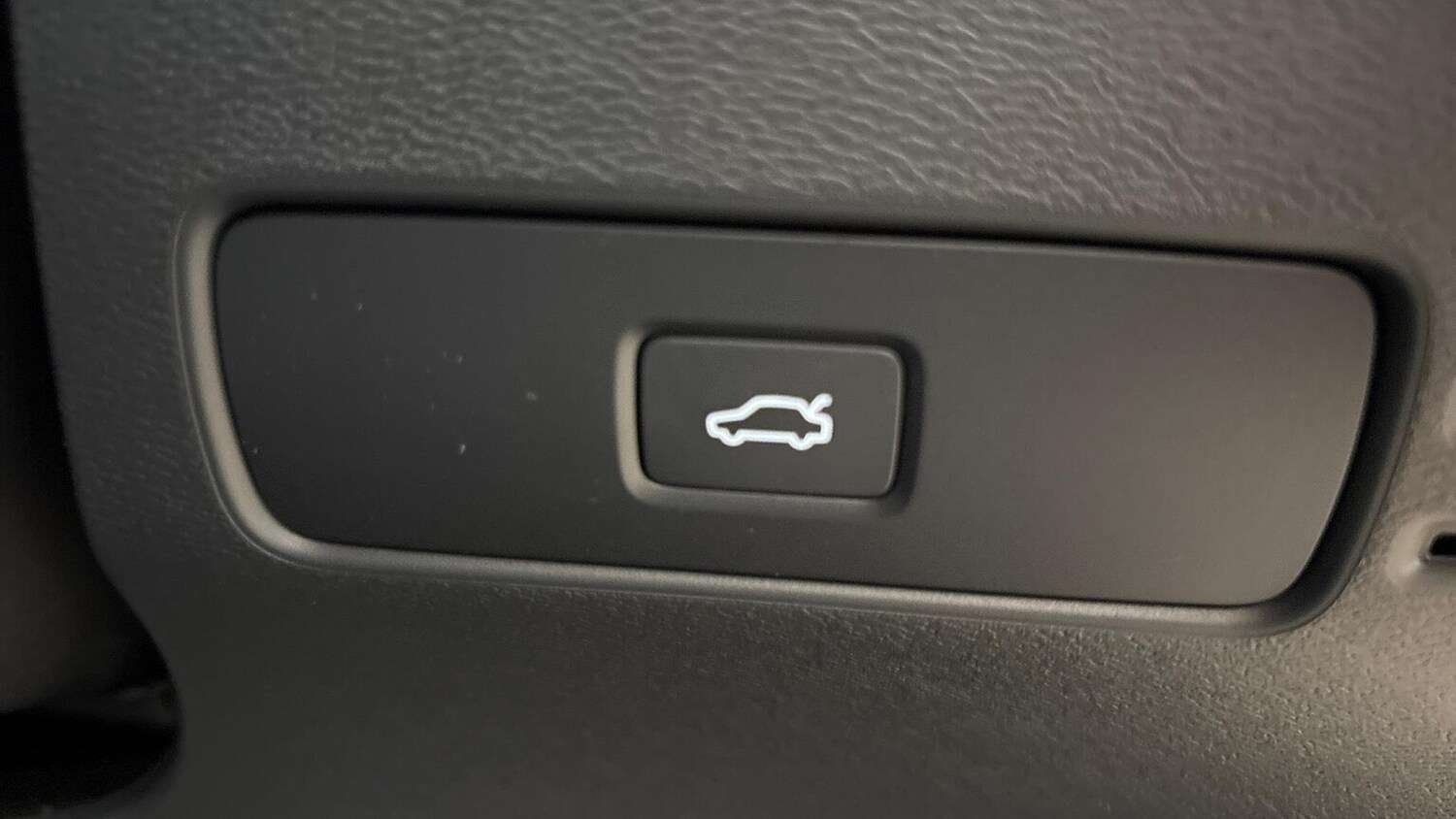 Used Volvo XC40 2024 for sale - 76220405: Photo 28