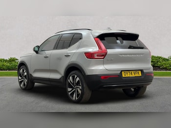 Used Volvo XC40 2024 for sale - 76220405: Photo 2