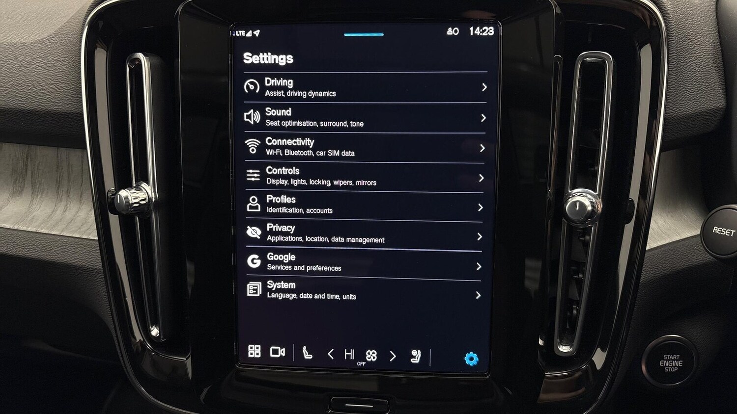 Used Volvo XC40 2024 for sale - 76220405: Photo 33