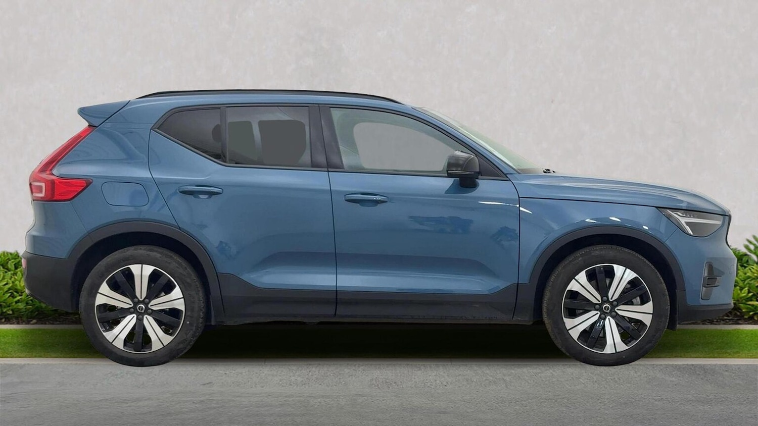 Used Volvo XC40 2022 for sale - 76220408: Photo 3