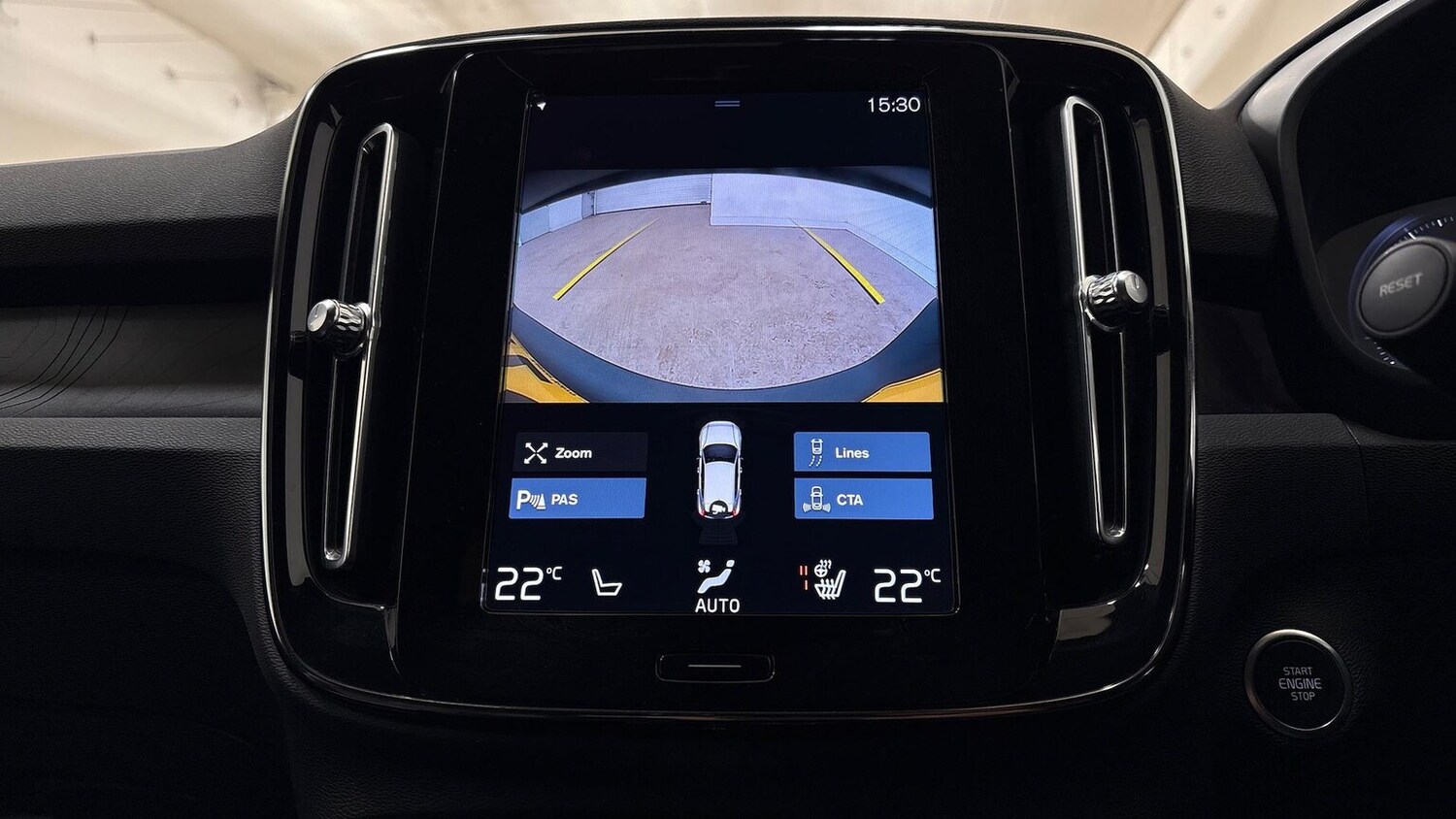 Used Volvo XC40 2022 for sale - 76220408: Photo 38