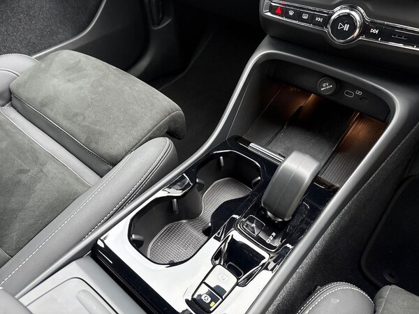Used Volvo XC40 2023 for sale - 76305403: Photo 13