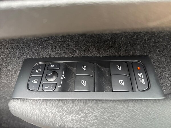 Used Volvo XC40 2023 for sale - 76305403: Photo 21