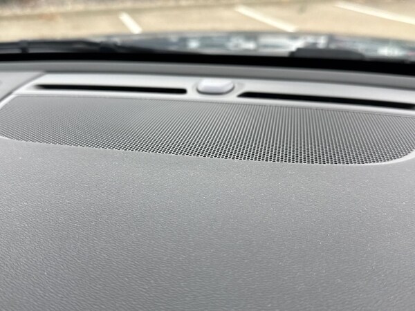 Used Volvo XC40 2023 for sale - 76305403: Photo 31