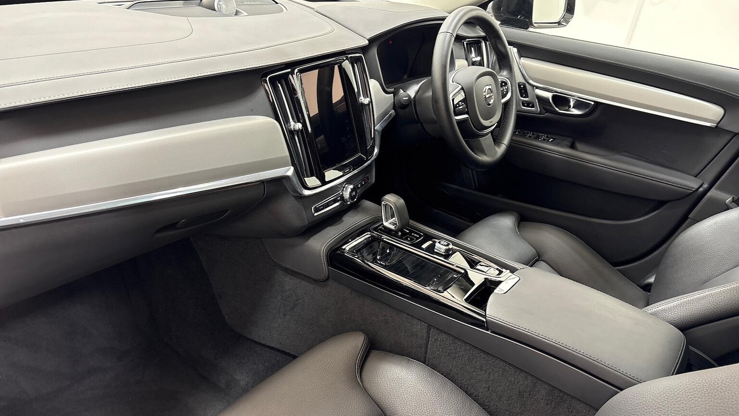 Used Volvo V90 2024 for sale - 76471084: Photo 17