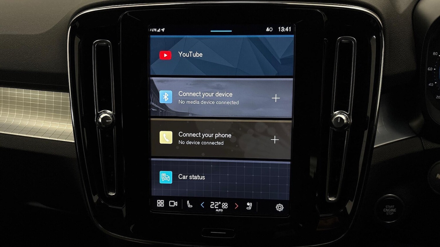 Used Volvo XC40 2022 for sale - 76763440: Photo 11