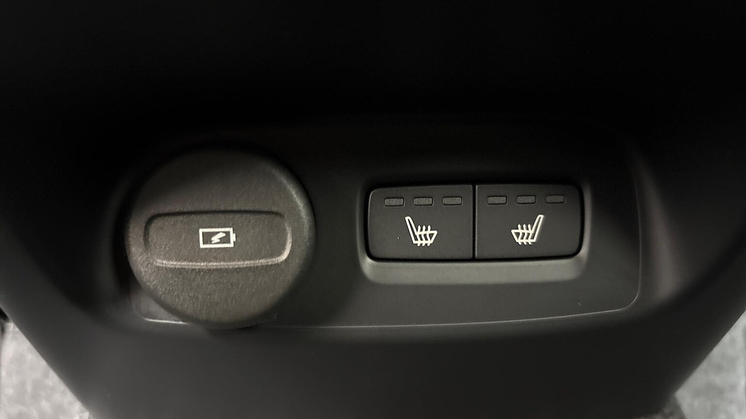 Used Volvo XC40 2022 for sale - 76763440: Photo 17