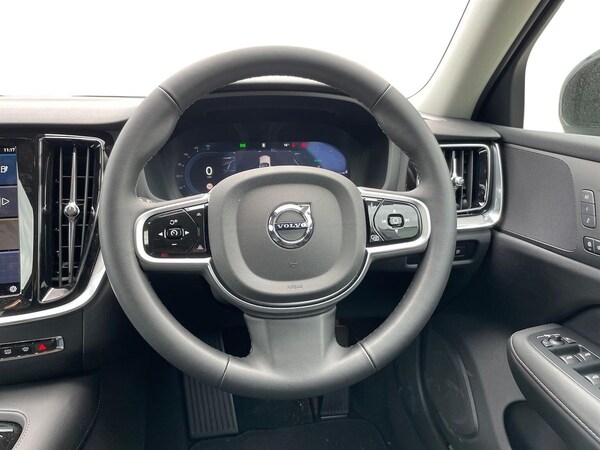Used Volvo V60 2025 for sale - 75497719: Photo 9