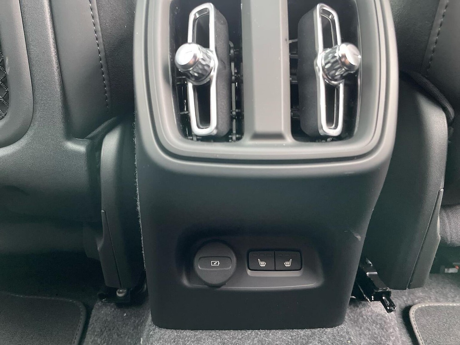 Used Volvo XC40 2025 for sale - 76268332: Photo 22