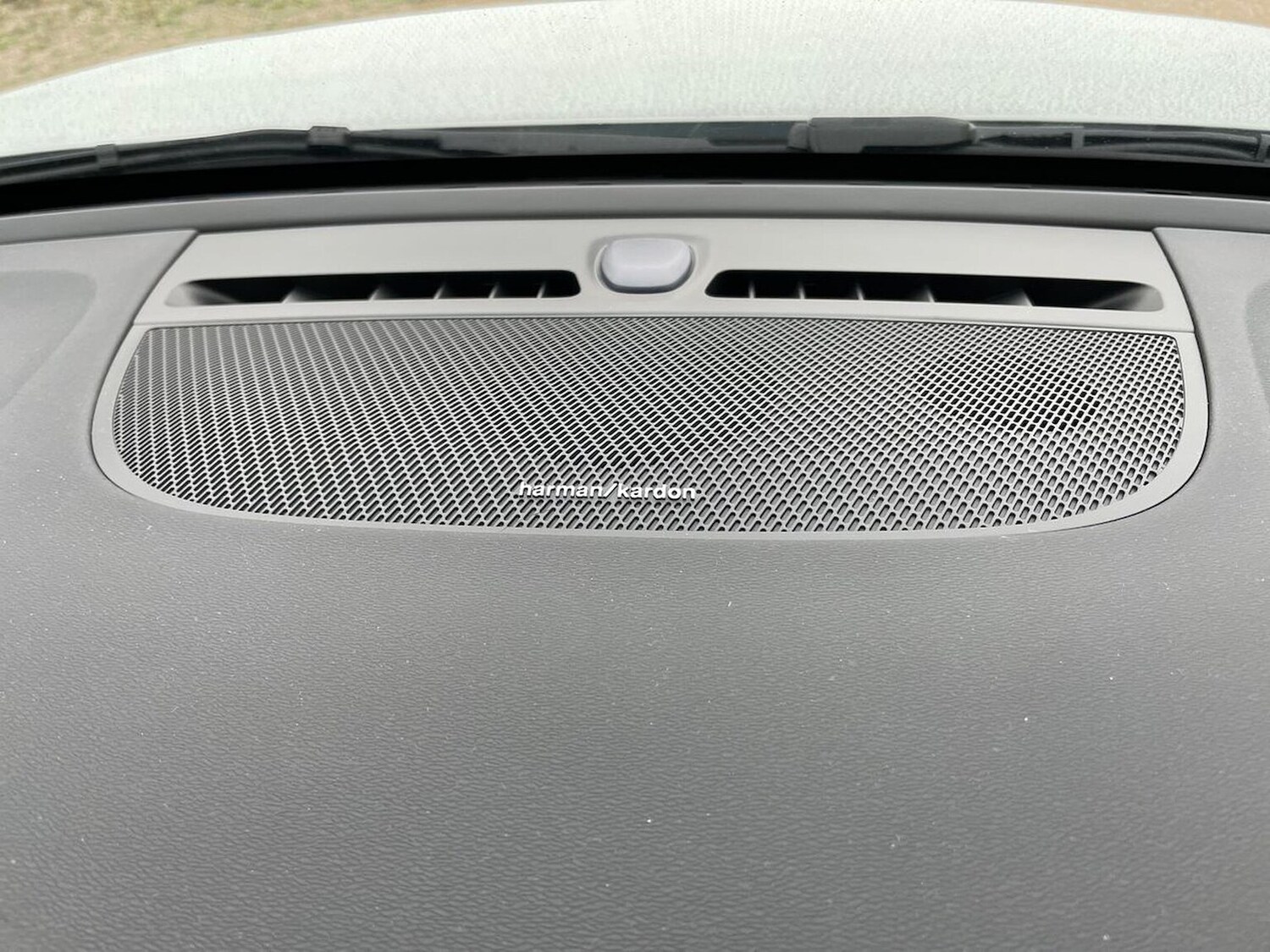 Used Volvo XC40 2025 for sale - 76268332: Photo 30