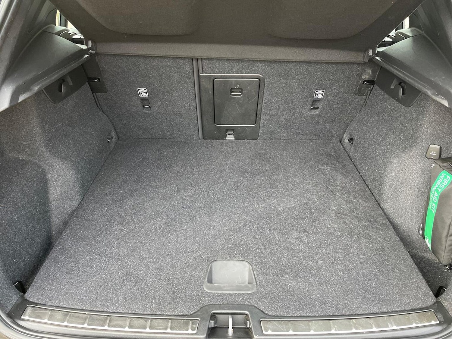 Used Volvo XC40 2022 for sale - 76490528: Photo 17