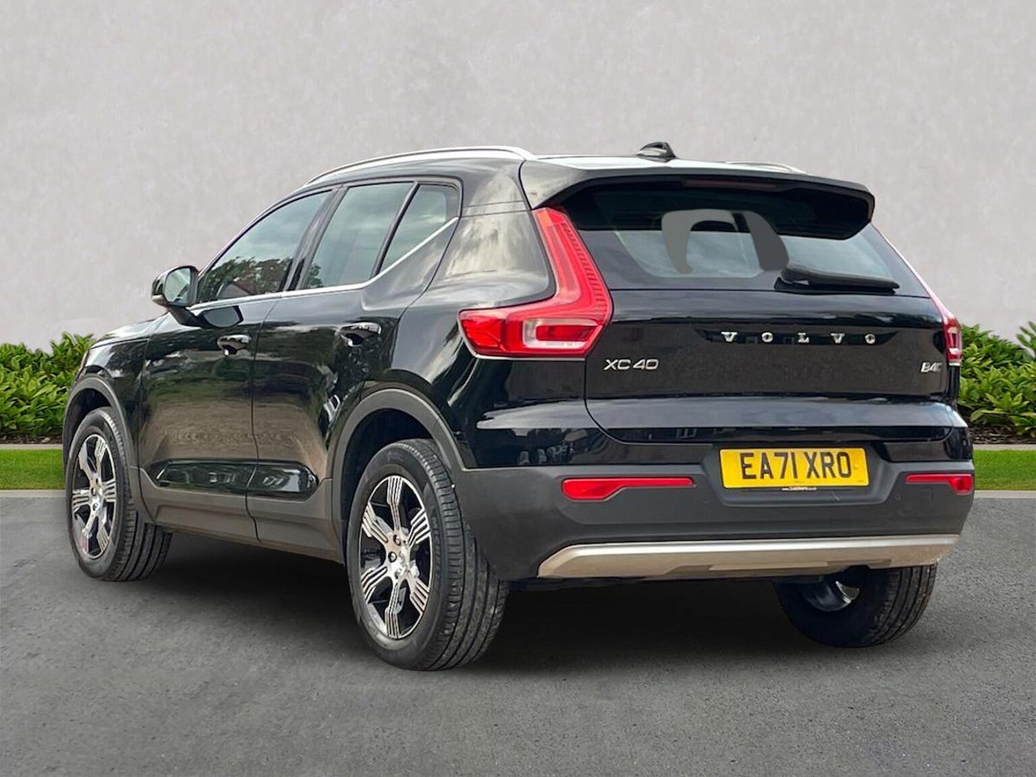 Used Volvo XC40 2022 for sale - 76490528: Photo 2