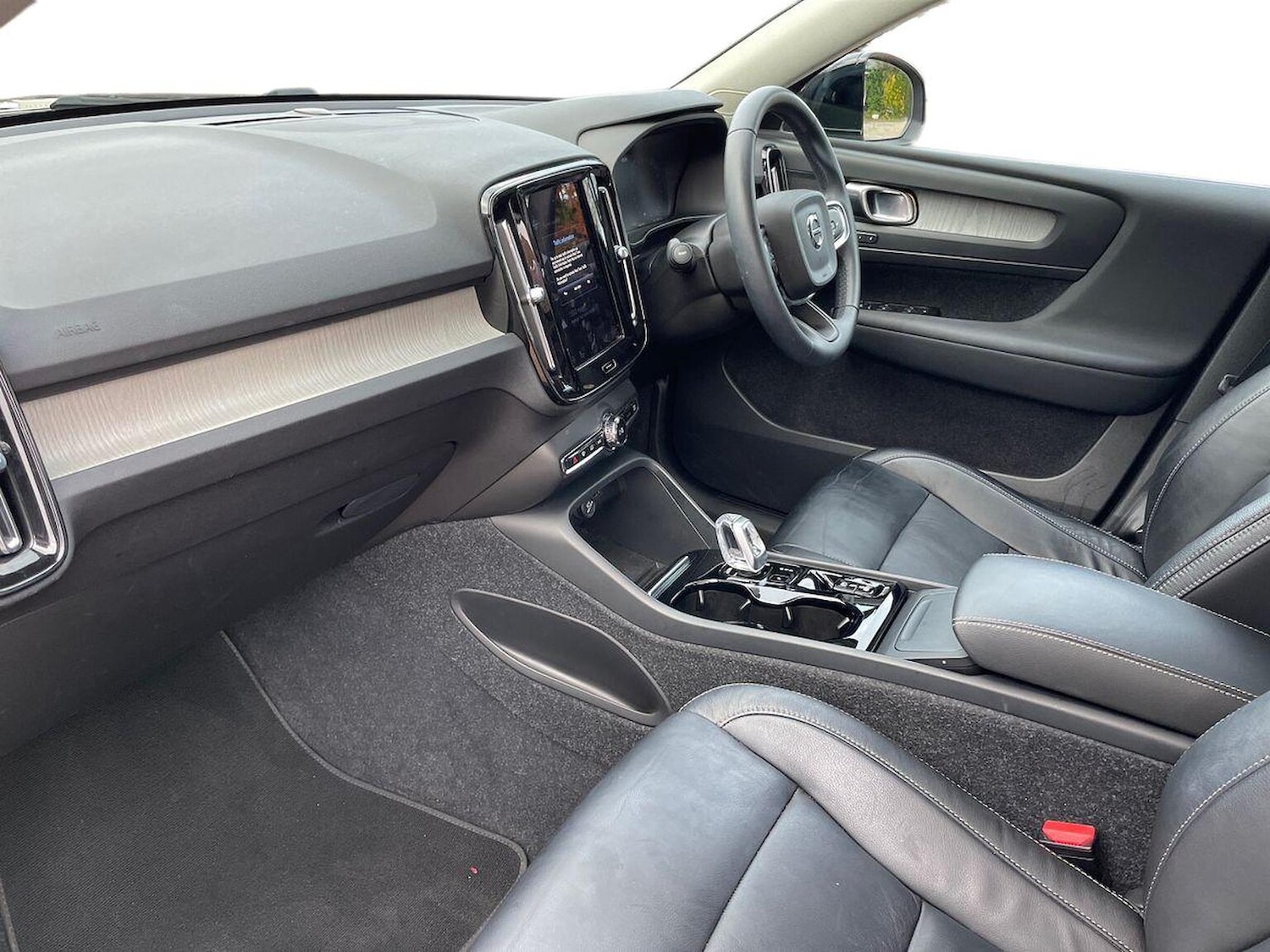 Used Volvo XC40 2022 for sale - 76490528: Photo 7