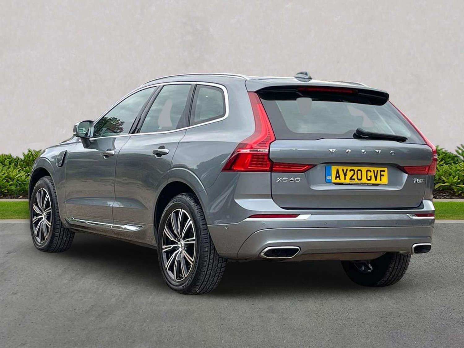 Used Volvo XC60 2020 for sale - 76490821: Photo 2