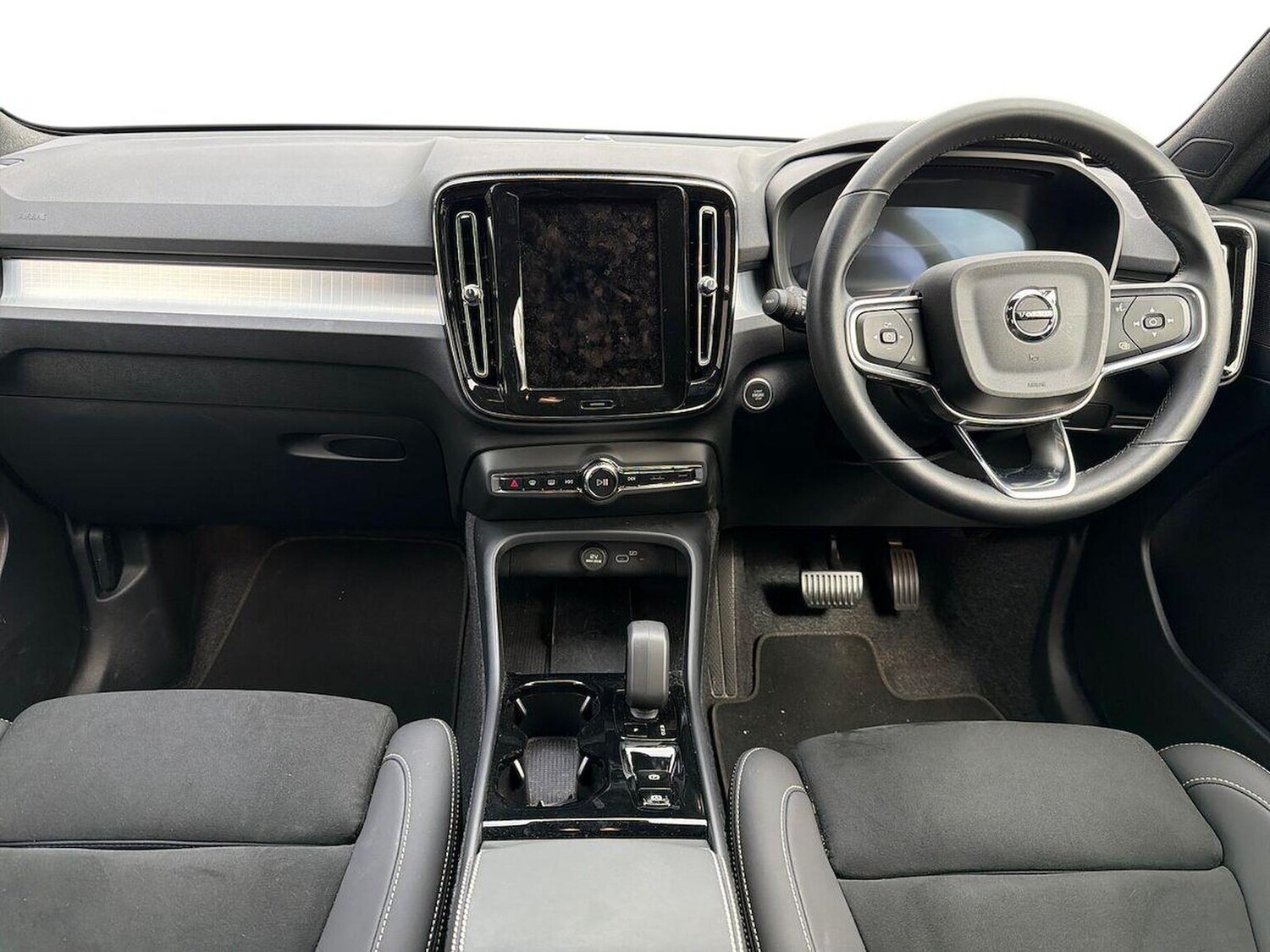 Used Volvo XC40 2025 for sale - 78194027: Photo 10