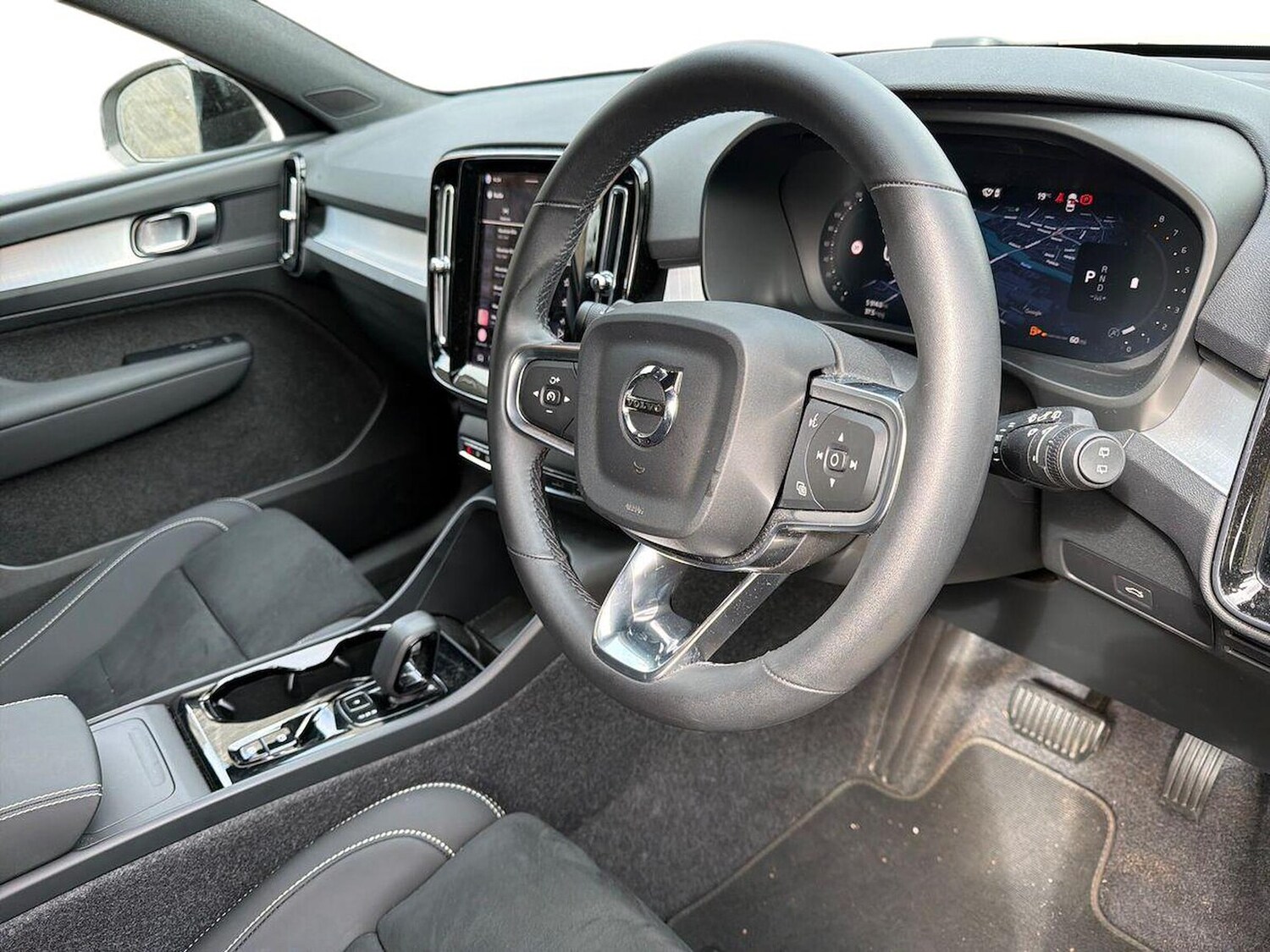 Used Volvo XC40 2025 for sale - 78194027: Photo 17