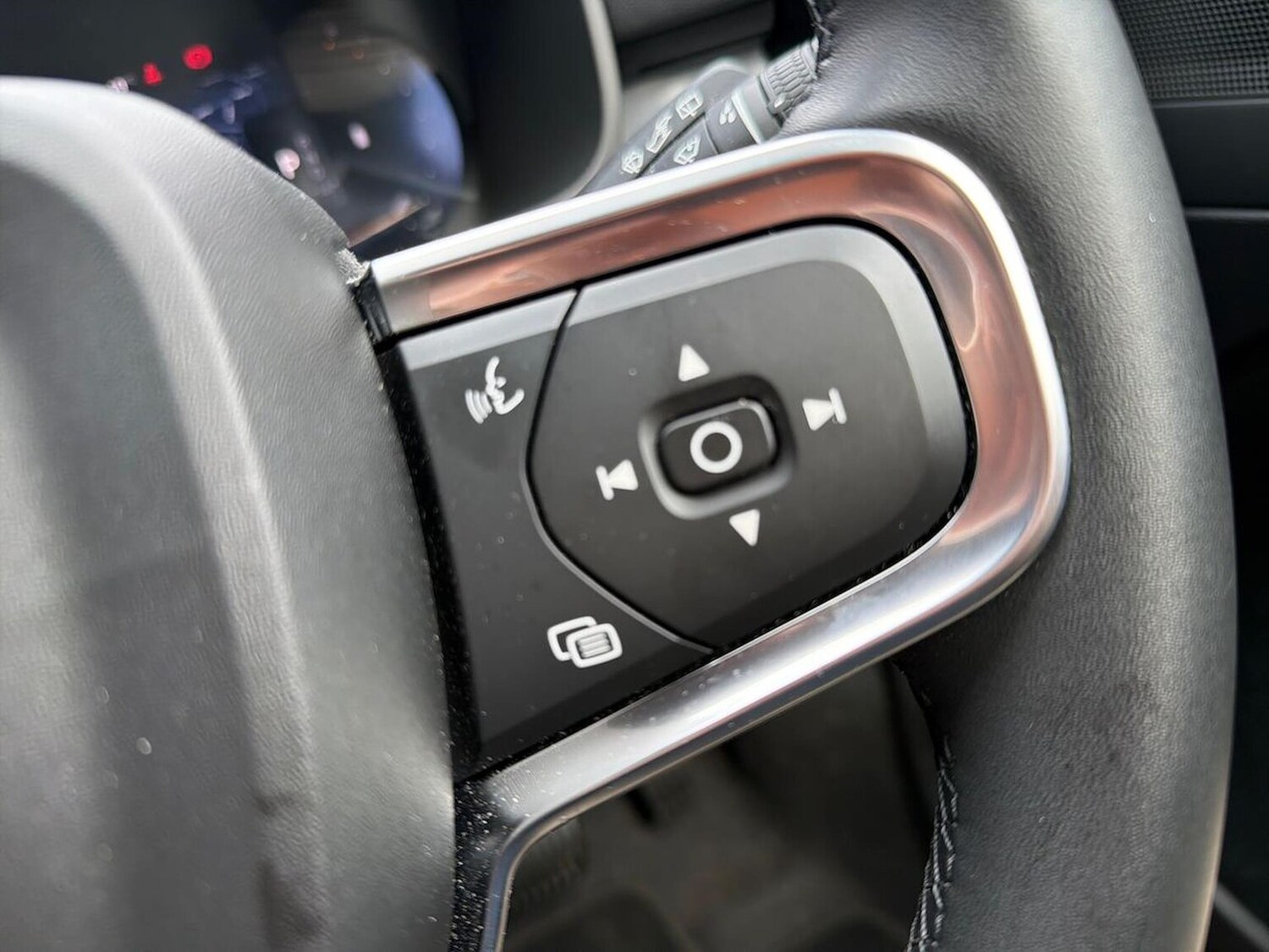 Used Volvo XC40 2025 for sale - 78194027: Photo 28