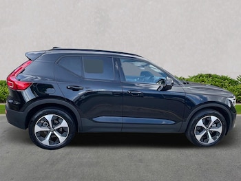 Used Volvo XC40 2023 for sale - 75982231: Photo 3