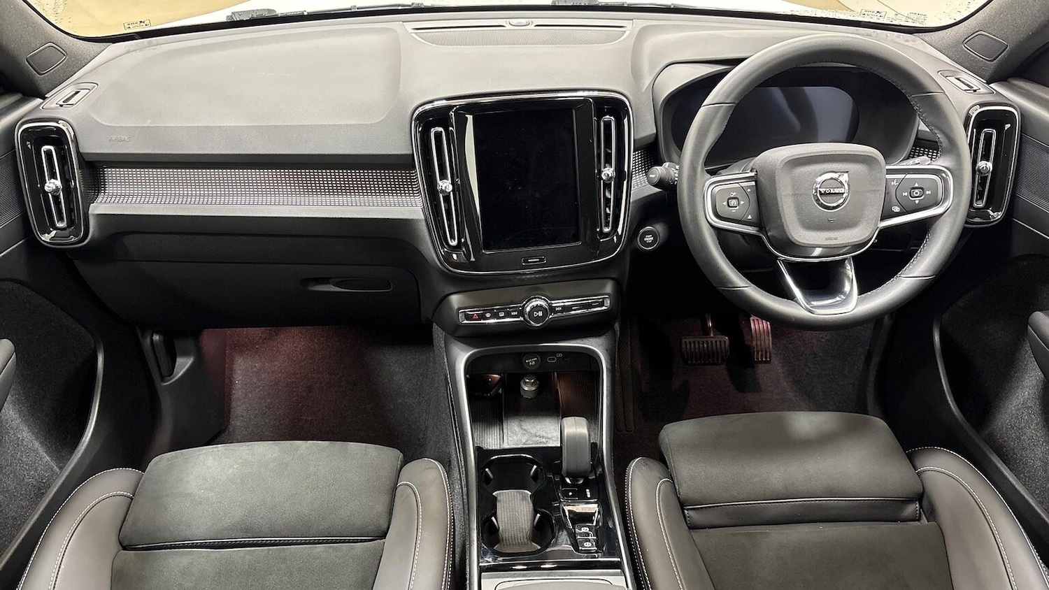 Used Volvo XC40 2025 for sale - 76504987: Photo 13