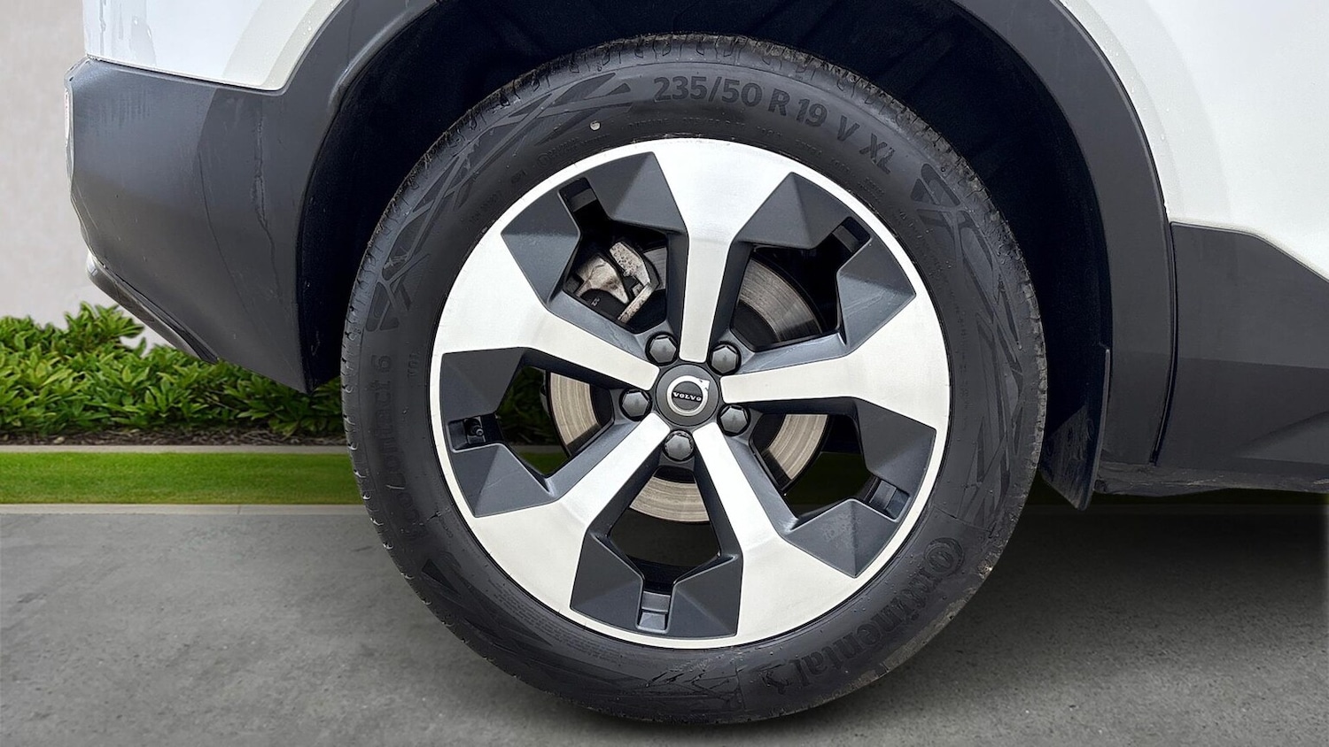 Used Volvo XC40 2025 for sale - 76504987: Photo 19