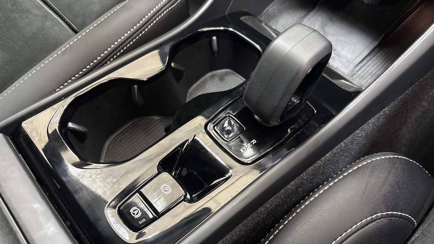 Used Volvo XC40 2025 for sale - 76504987: Photo 32