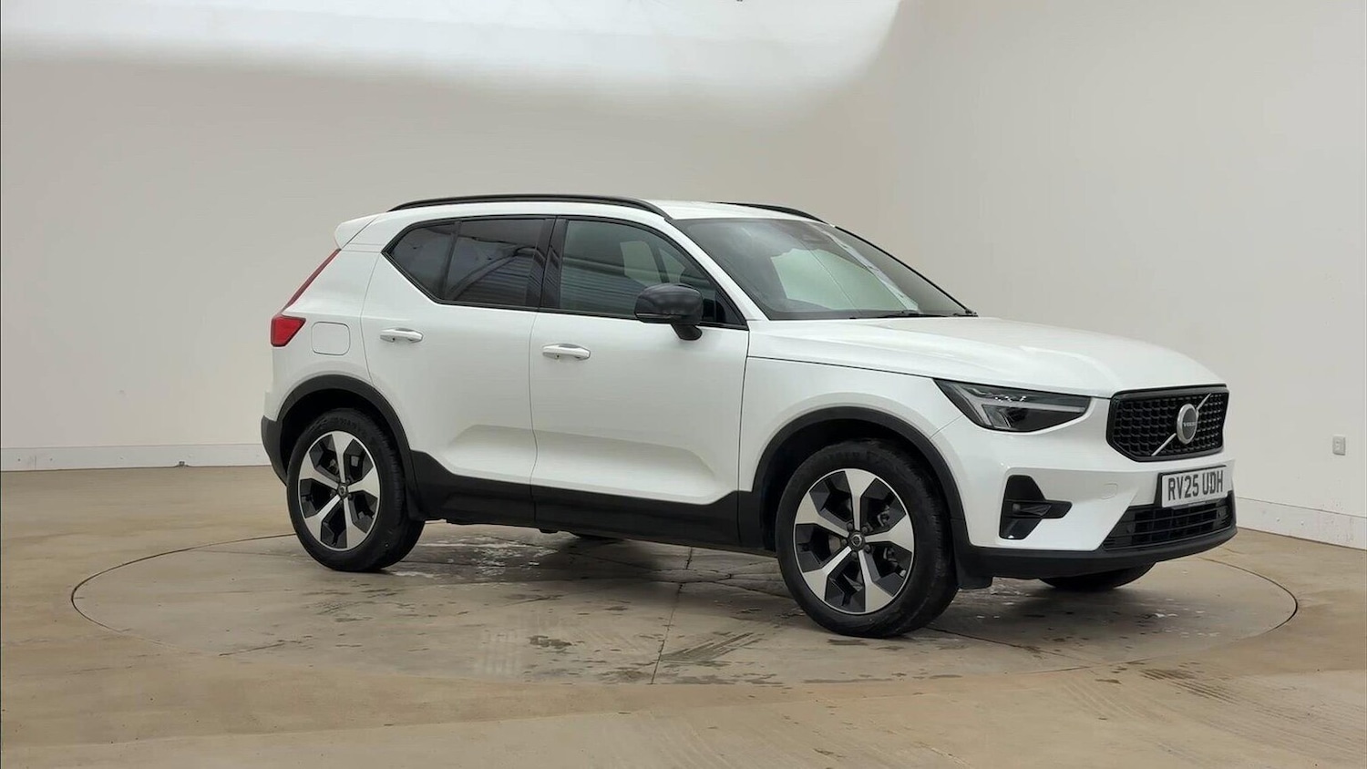 Used Volvo XC40 2025 for sale - 76504987: Photo 9