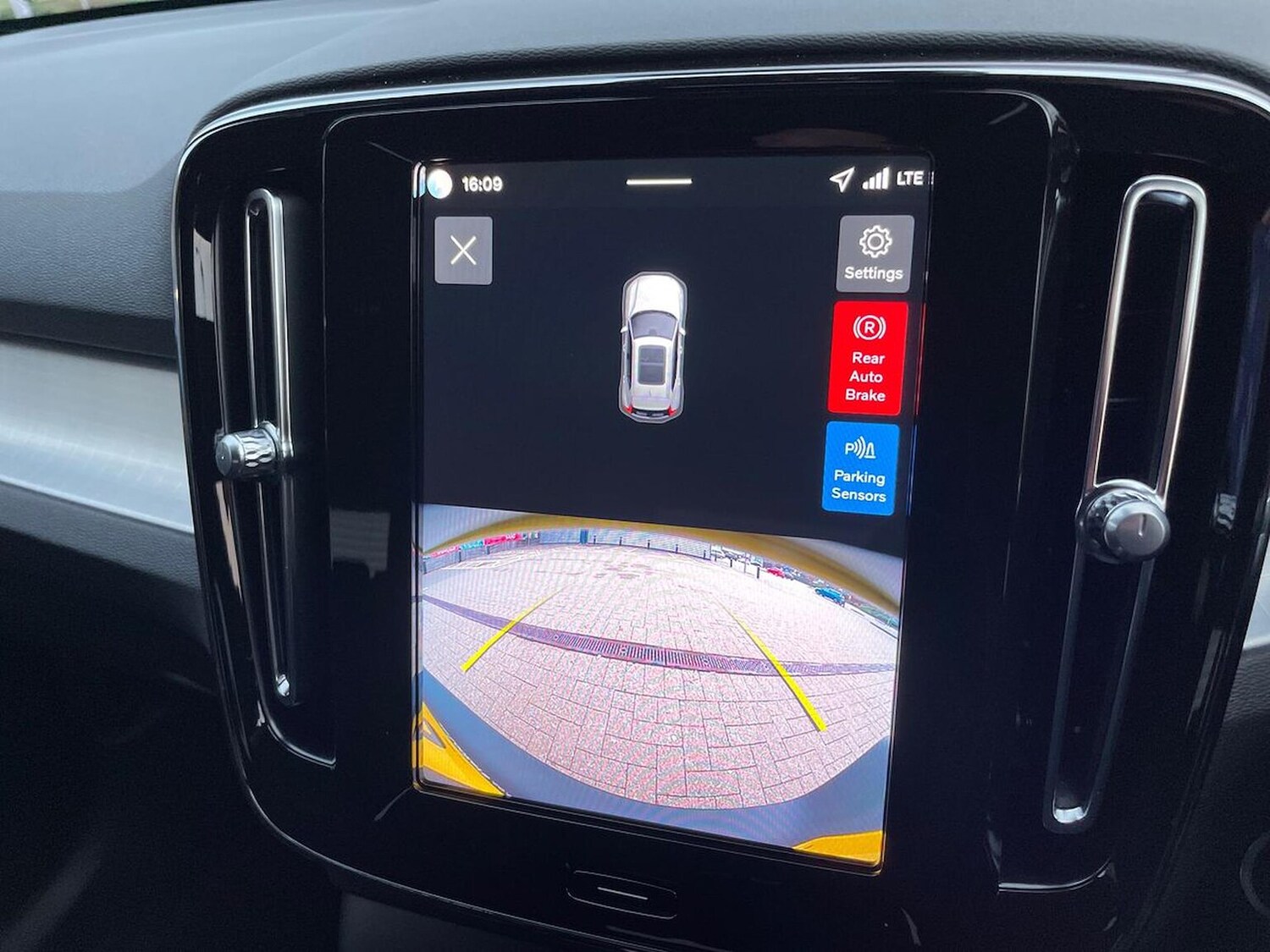 Used Volvo XC40 2025 for sale - 77487374: Photo 23