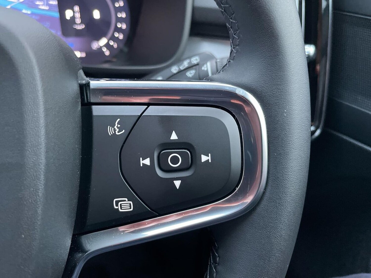 Used Volvo XC40 2025 for sale - 77487374: Photo 26