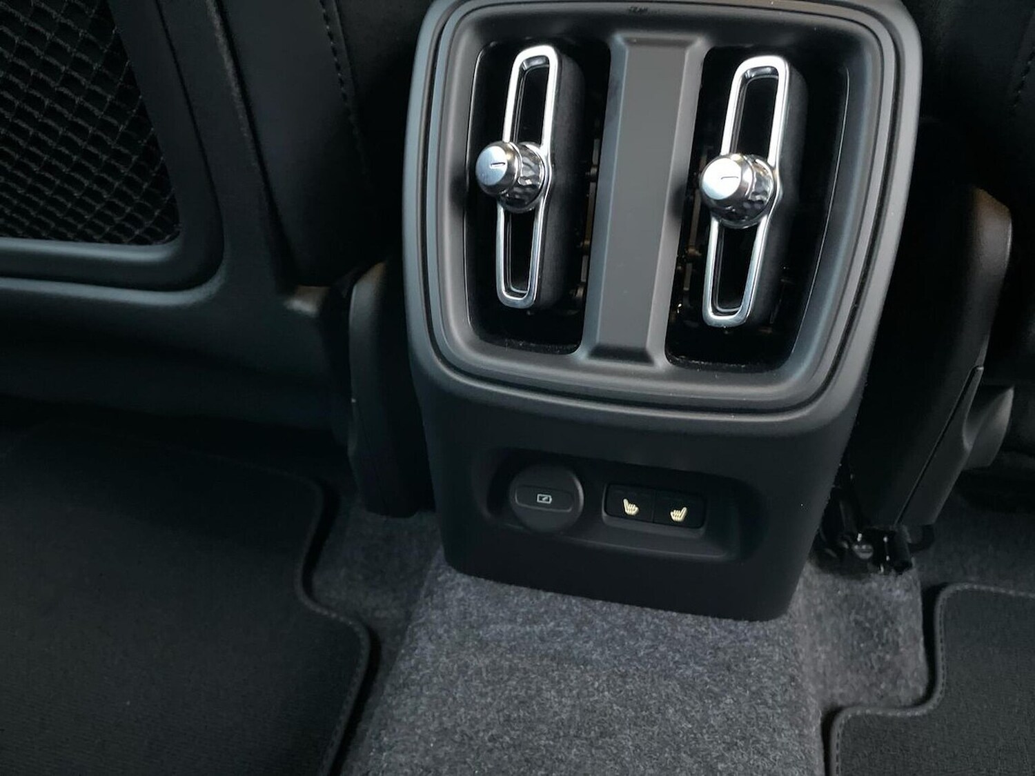 Used Volvo XC40 2025 for sale - 77487374: Photo 27