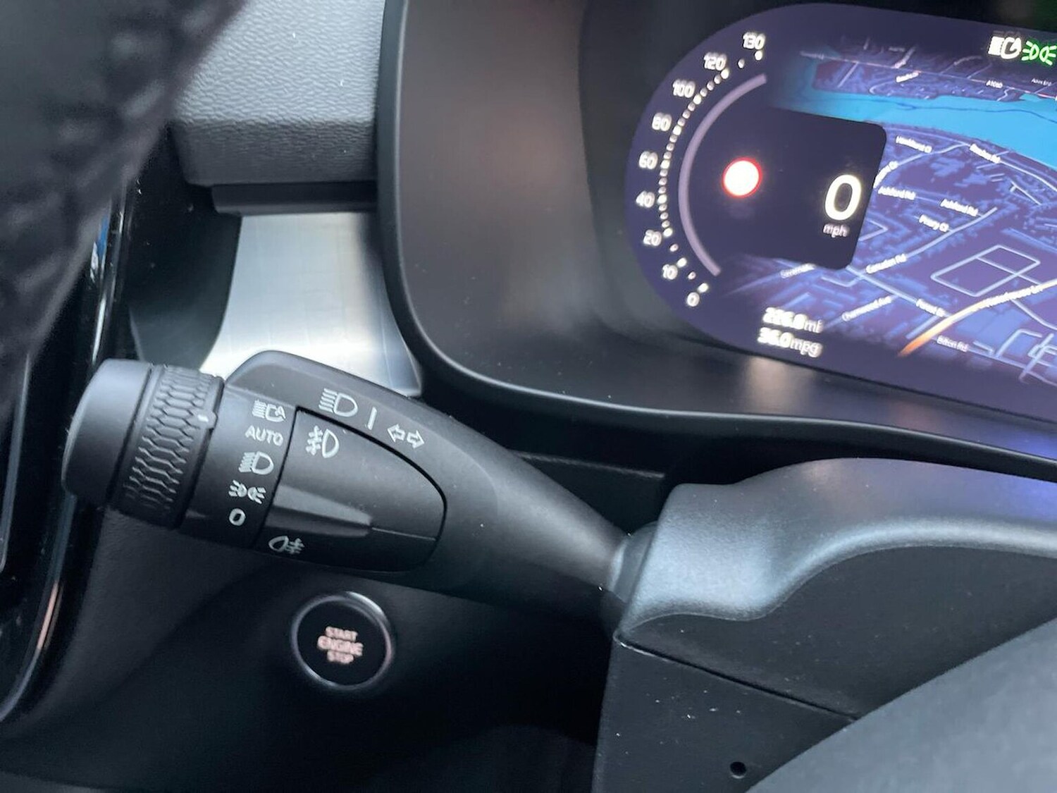 Used Volvo XC40 2025 for sale - 77487374: Photo 28