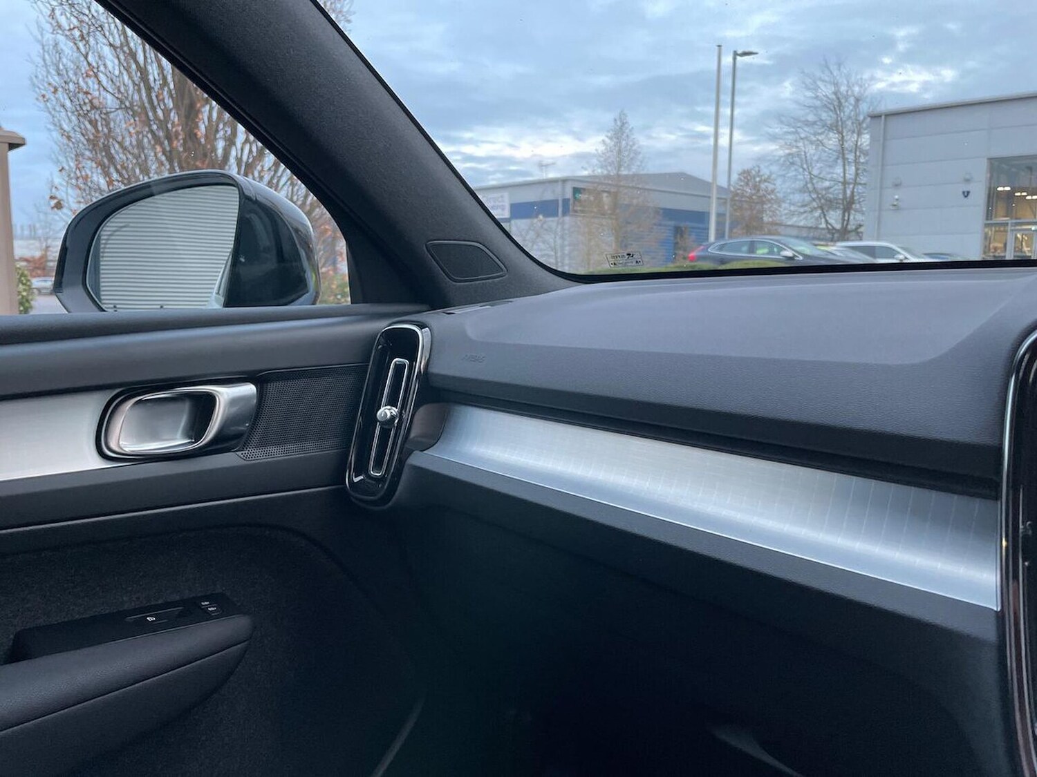 Used Volvo XC40 2025 for sale - 77487374: Photo 33