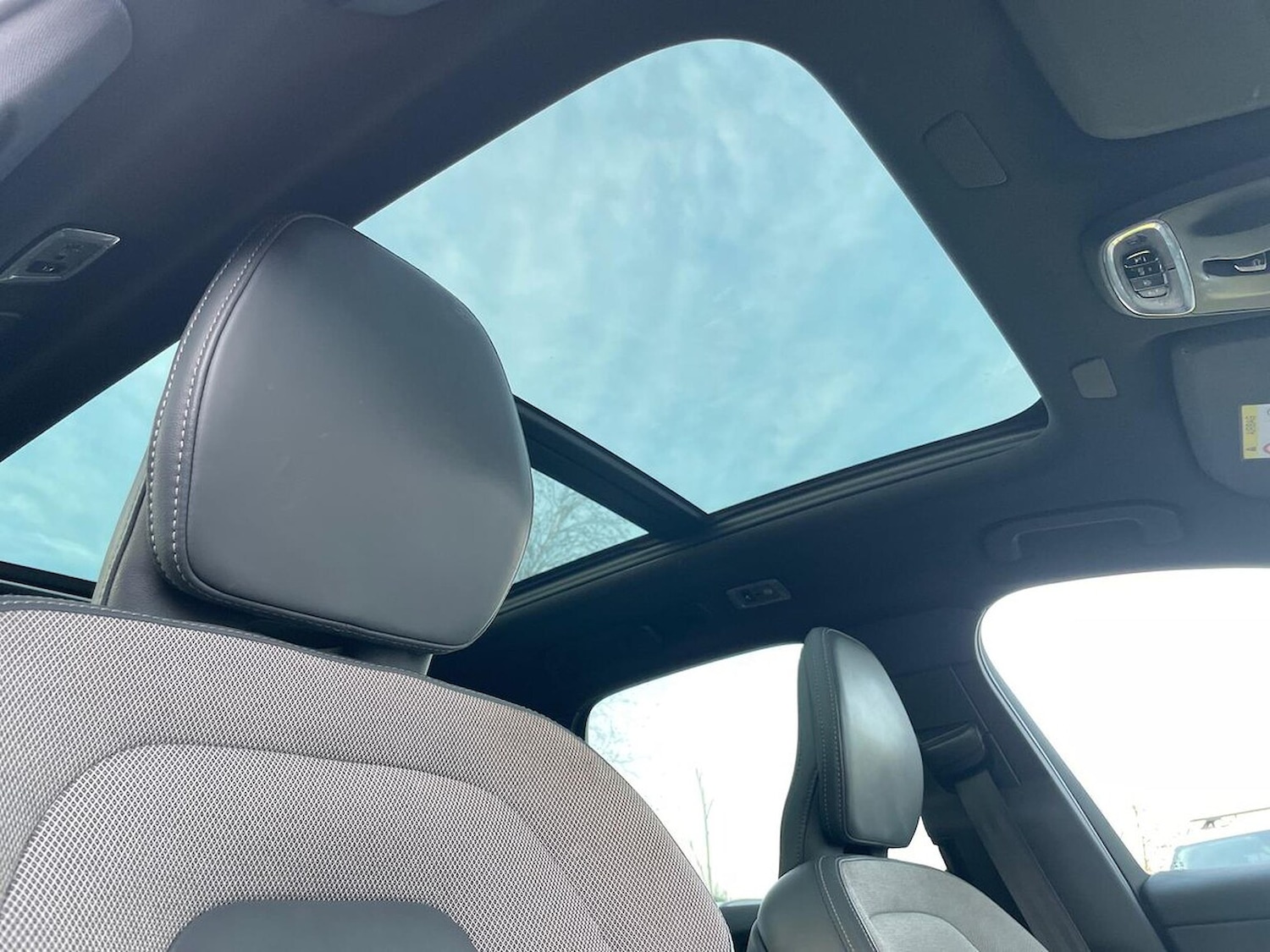 Used Volvo XC60 2021 for sale - 76931646: Photo 30