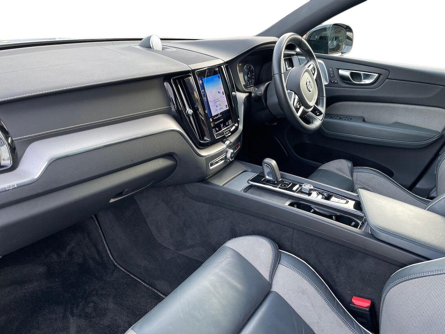 Used Volvo XC60 2021 for sale - 76931646: Photo 7