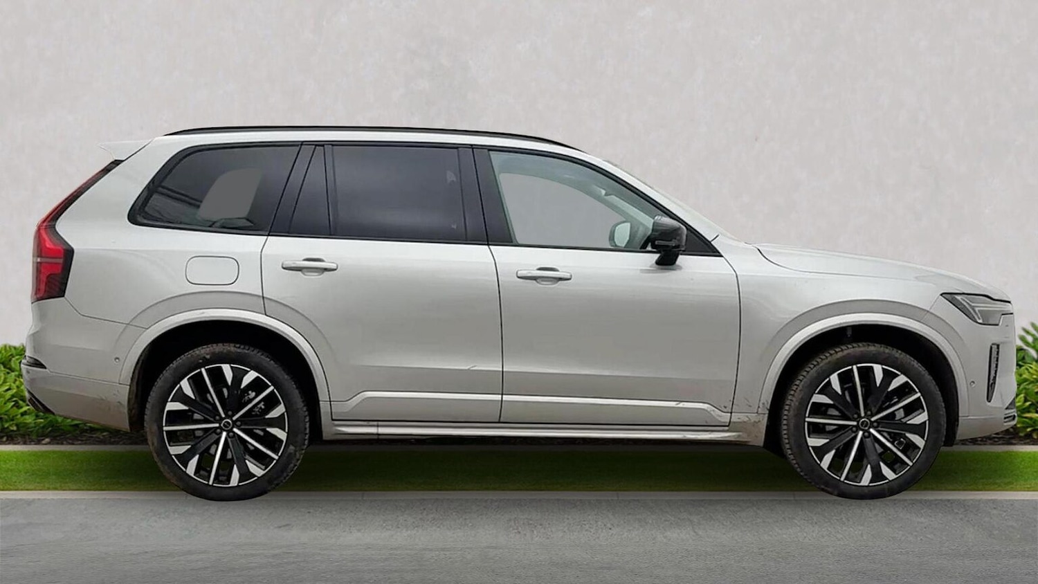 Used Volvo XC90 2025 for sale - 77715392: Photo 3